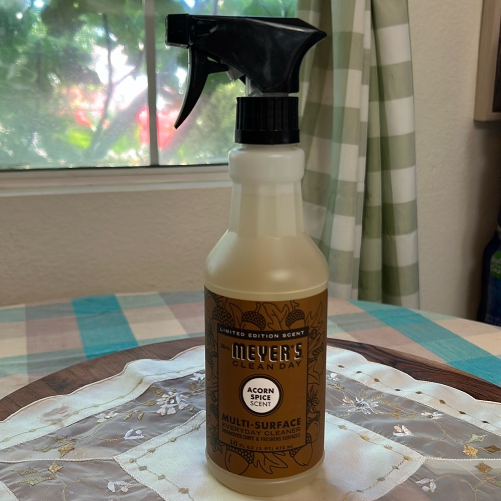 Mrs Meyer’s Limited Edition Scent Acorn Spice Scent MultiSurface Cleaner 16 Oz